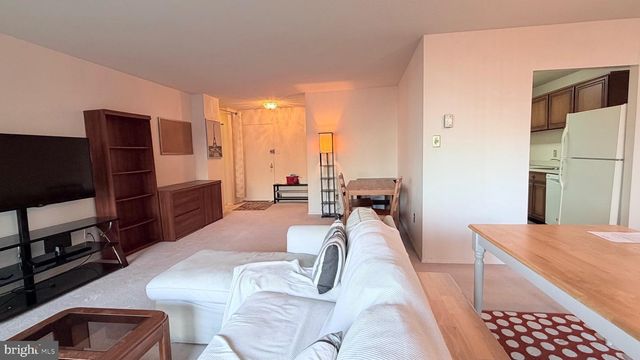 6100 WESTCHESTER PARK DR #609, College Park, MD 20740