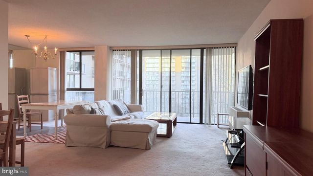 6100 WESTCHESTER PARK DR #609, College Park, MD 20740