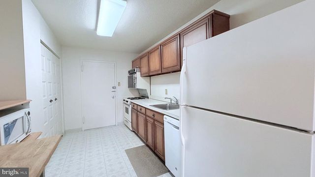 6100 WESTCHESTER PARK DR #609, College Park, MD 20740