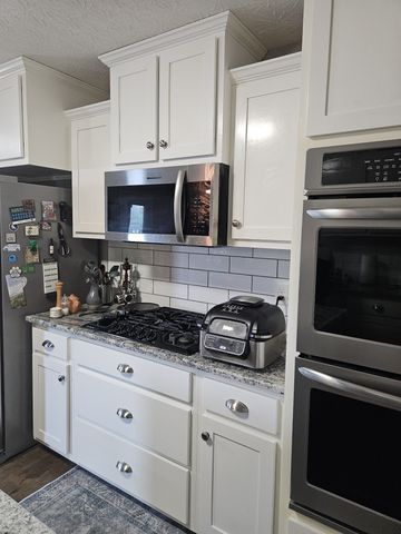 176 Arlis Gene Cir, Lafayette, TN 37083