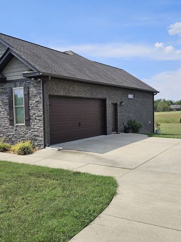 176 Arlis Gene Cir, Lafayette, TN 37083