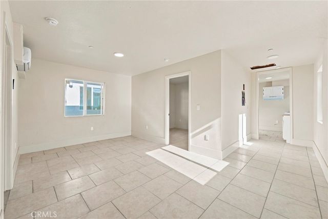 2019 E 105 Street, Los Angeles, CA 90002
