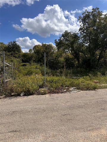 5404 Railroad Avenue, Dallas, TX 75215