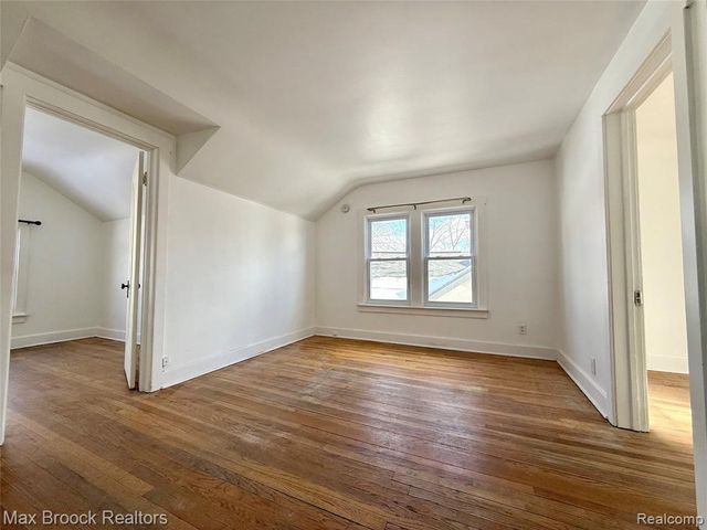 36 E Bernhard Avenue, Hazel Park, MI 48030