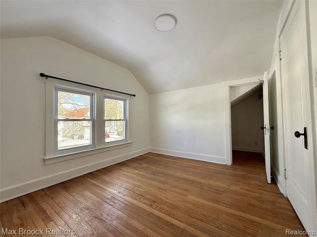 36 E Bernhard Avenue, Hazel Park, MI 48030