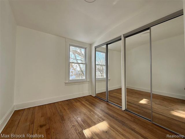 36 E Bernhard Avenue, Hazel Park, MI 48030