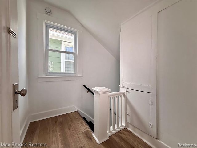 36 E Bernhard Avenue, Hazel Park, MI 48030