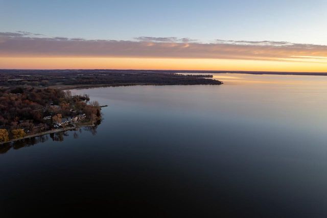 N1047 Olson Road, Edgerton, WI 53534