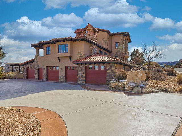 330 Red Ridge Court, Grand Junction, CO 81507