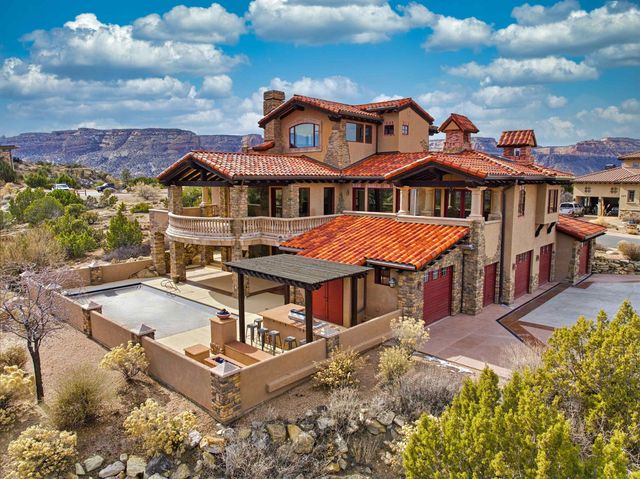 330 Red Ridge Court, Grand Junction, CO 81507