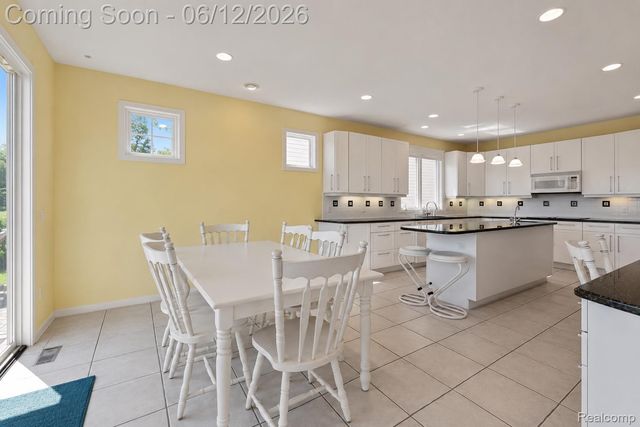 3300 Mimosa Street, Commerce Charter Township, MI 48390