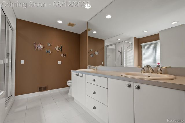 3300 Mimosa Street, Commerce Charter Township, MI 48390