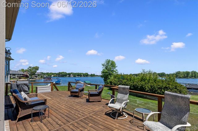 3300 Mimosa Street, Commerce Charter Township, MI 48390