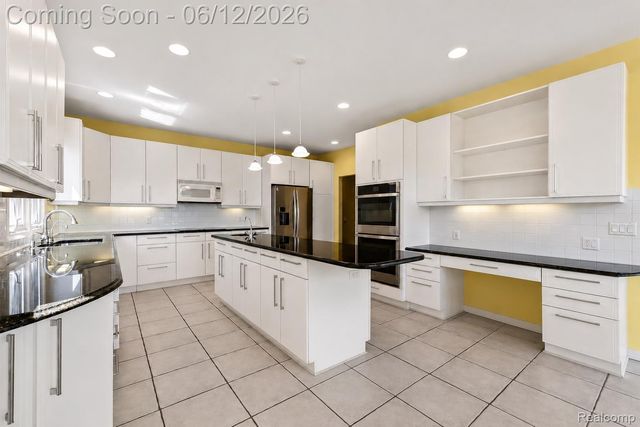 3300 Mimosa Street, Commerce Charter Township, MI 48390