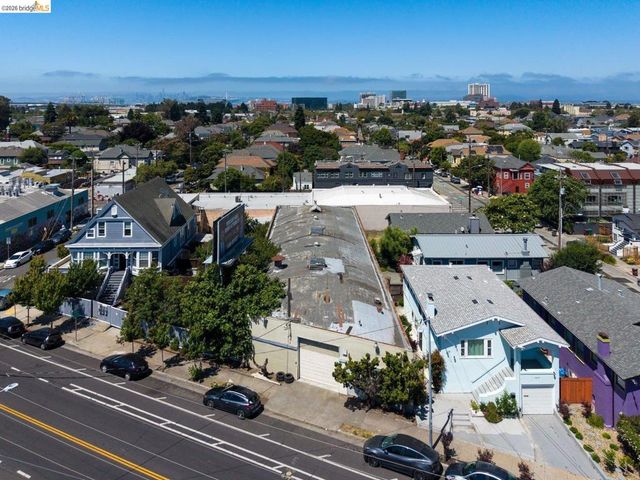 5417 Adeline St, Oakland, CA 94608