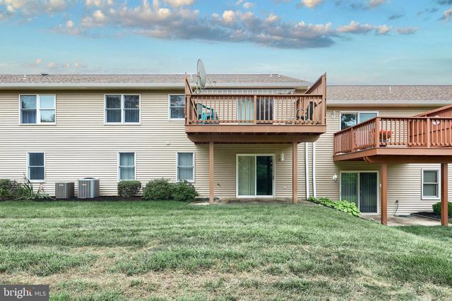2418 WINTERBERRY LN, York, PA 17406