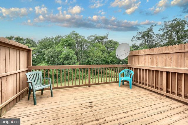 2418 WINTERBERRY LN, York, PA 17406