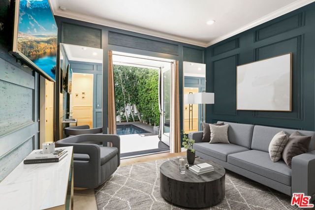 14000 Morrison Street, Sherman Oaks, CA 91423