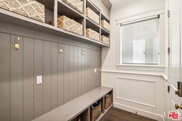 14000 Morrison Street, Sherman Oaks, CA 91423