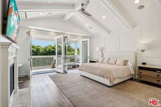 14000 Morrison Street, Sherman Oaks, CA 91423