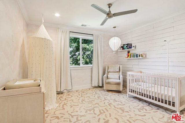 14000 Morrison Street, Sherman Oaks, CA 91423