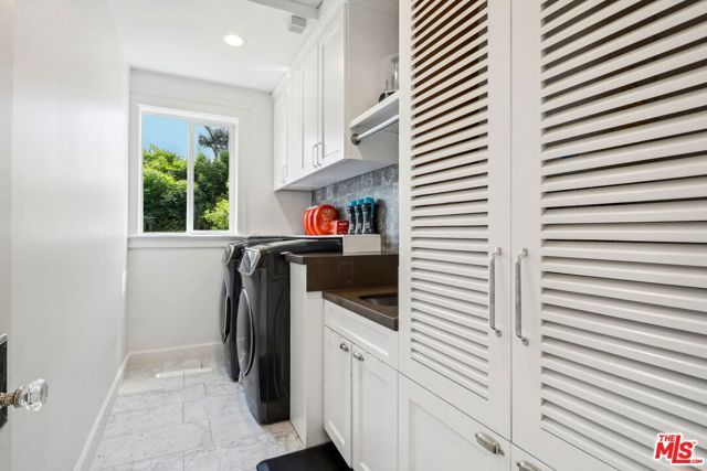 14000 Morrison Street, Sherman Oaks, CA 91423