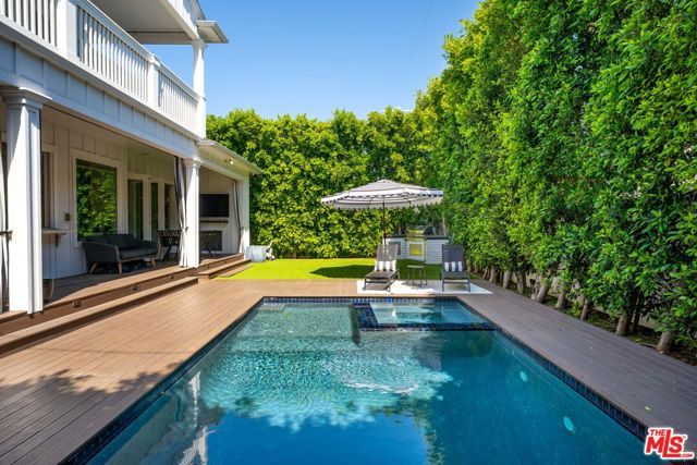 14000 Morrison Street, Sherman Oaks, CA 91423