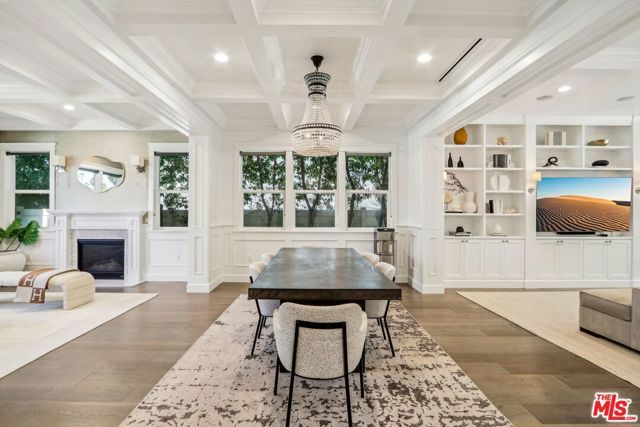 14000 Morrison Street, Sherman Oaks, CA 91423