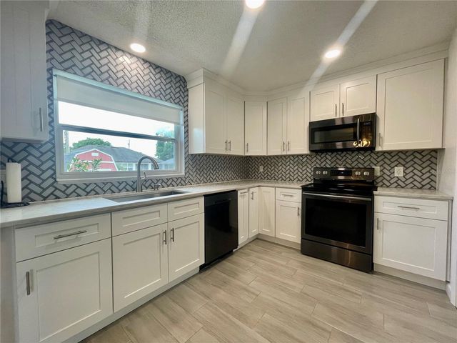2107 E ATMORE CIRCLE, Deltona, FL 32725