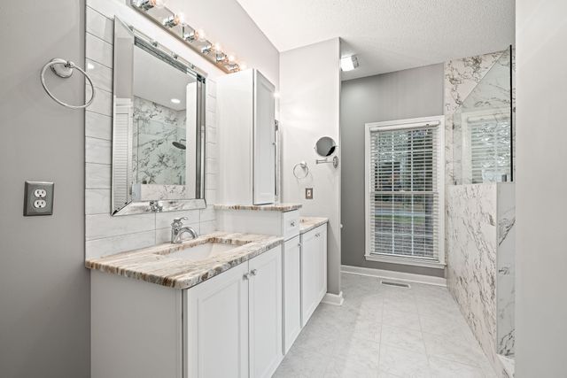 444 Ironwood Circle, Crossville, TN 38571