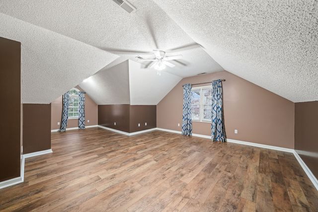 444 Ironwood Circle, Crossville, TN 38571