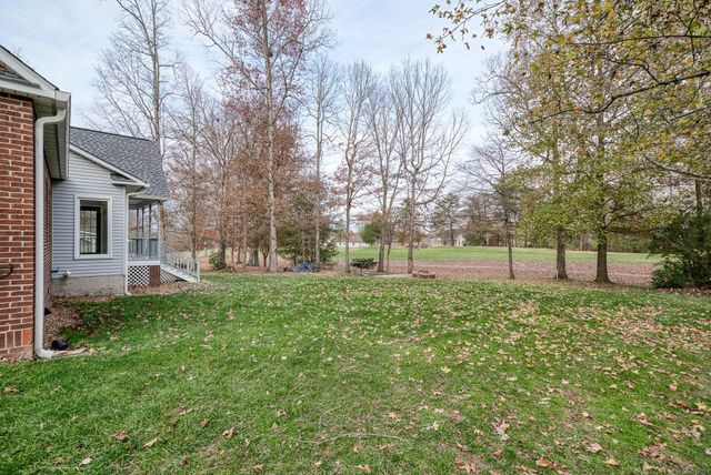 444 Ironwood Circle, Crossville, TN 38571