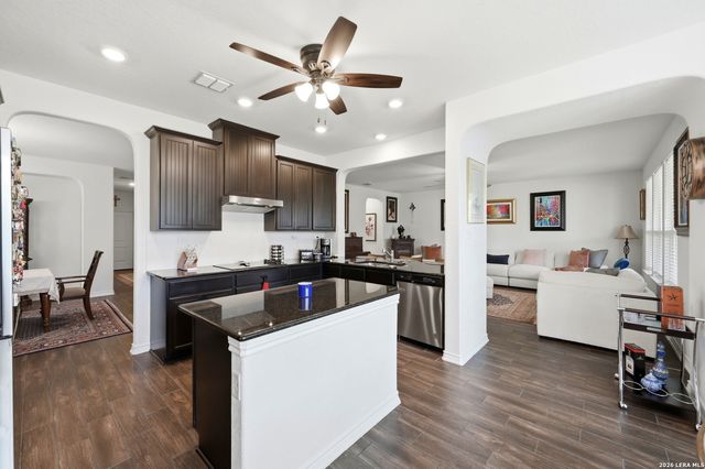 5332 Espinoso Way, San Antonio, TX 78261