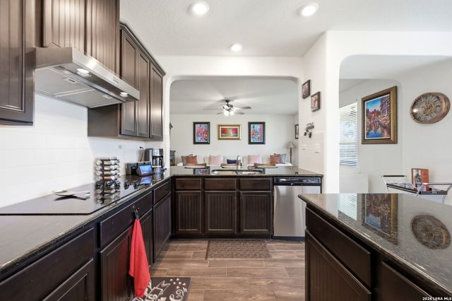 5332 Espinoso Way, San Antonio, TX 78261