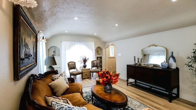 6764 Lemon, Long Beach, CA 90805