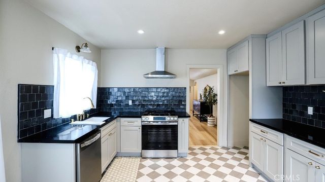 6764 Lemon, Long Beach, CA 90805