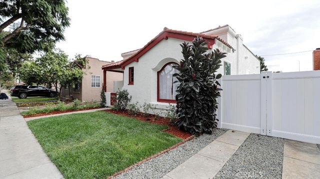 6764 Lemon, Long Beach, CA 90805