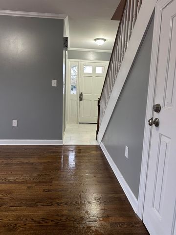 132 Avant St, Spartanburg, SC 29302