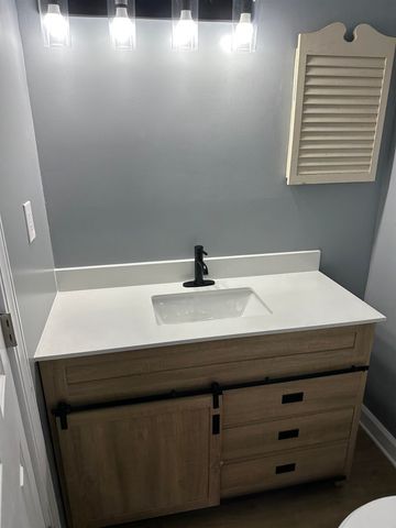 132 Avant St, Spartanburg, SC 29302