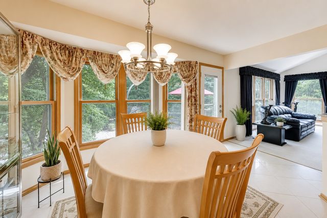 245 Southfield Drive, Vernon Hills, IL 60061