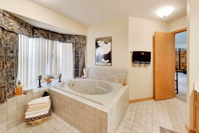 245 Southfield Drive, Vernon Hills, IL 60061