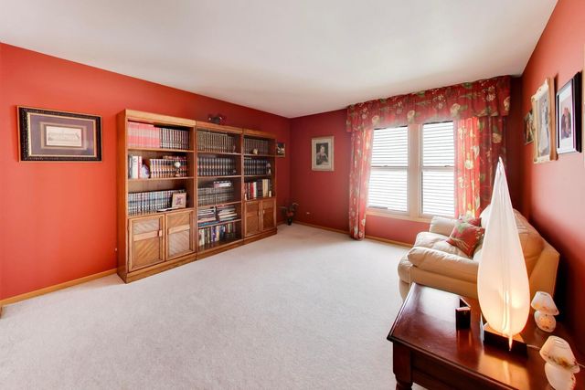 245 Southfield Drive, Vernon Hills, IL 60061