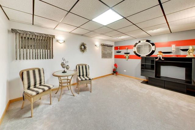 245 Southfield Drive, Vernon Hills, IL 60061