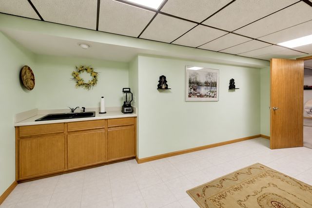 245 Southfield Drive, Vernon Hills, IL 60061