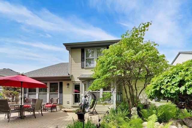 245 Southfield Drive, Vernon Hills, IL 60061