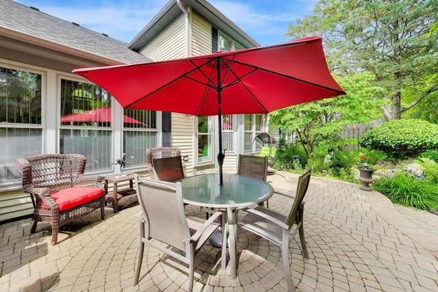 245 Southfield Drive, Vernon Hills, IL 60061