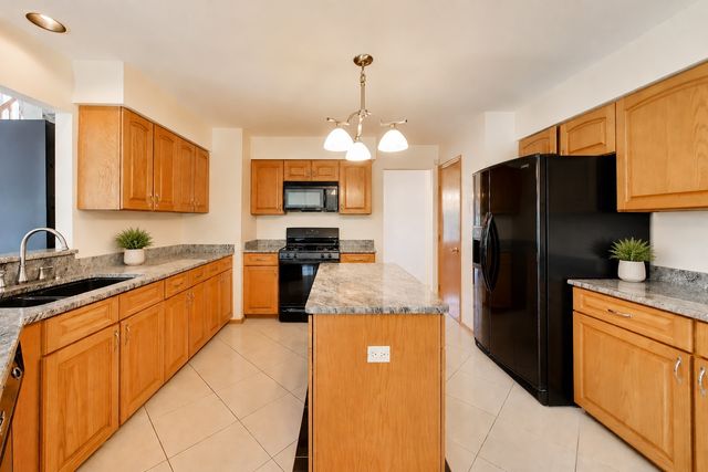 245 Southfield Drive, Vernon Hills, IL 60061