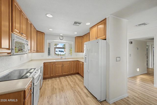 15226 N 10TH Street, Phoenix, AZ 85022