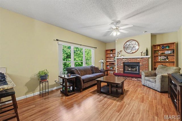 941 Shady Path Court, St Peters, MO 63376