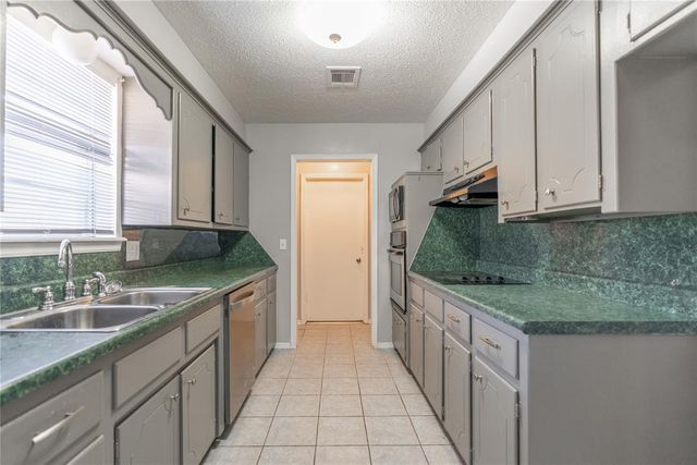 4617 Creekwood Drive, Oklahoma City, OK 73135